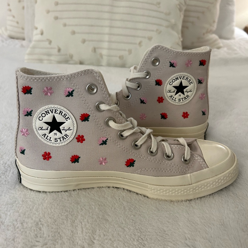 High Top Converse Chuck 70 Floral Embroidery Women’s High Top Shoe